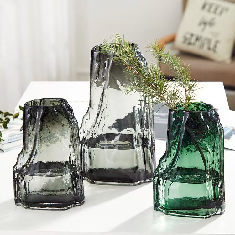 Vas av målat glas av konstgjord stenparti i kinesisk stil