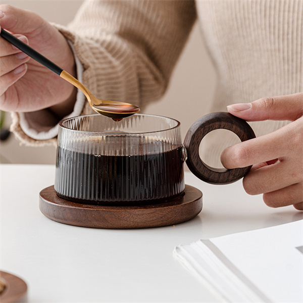 Vertikalt mönster glas kaffekopp